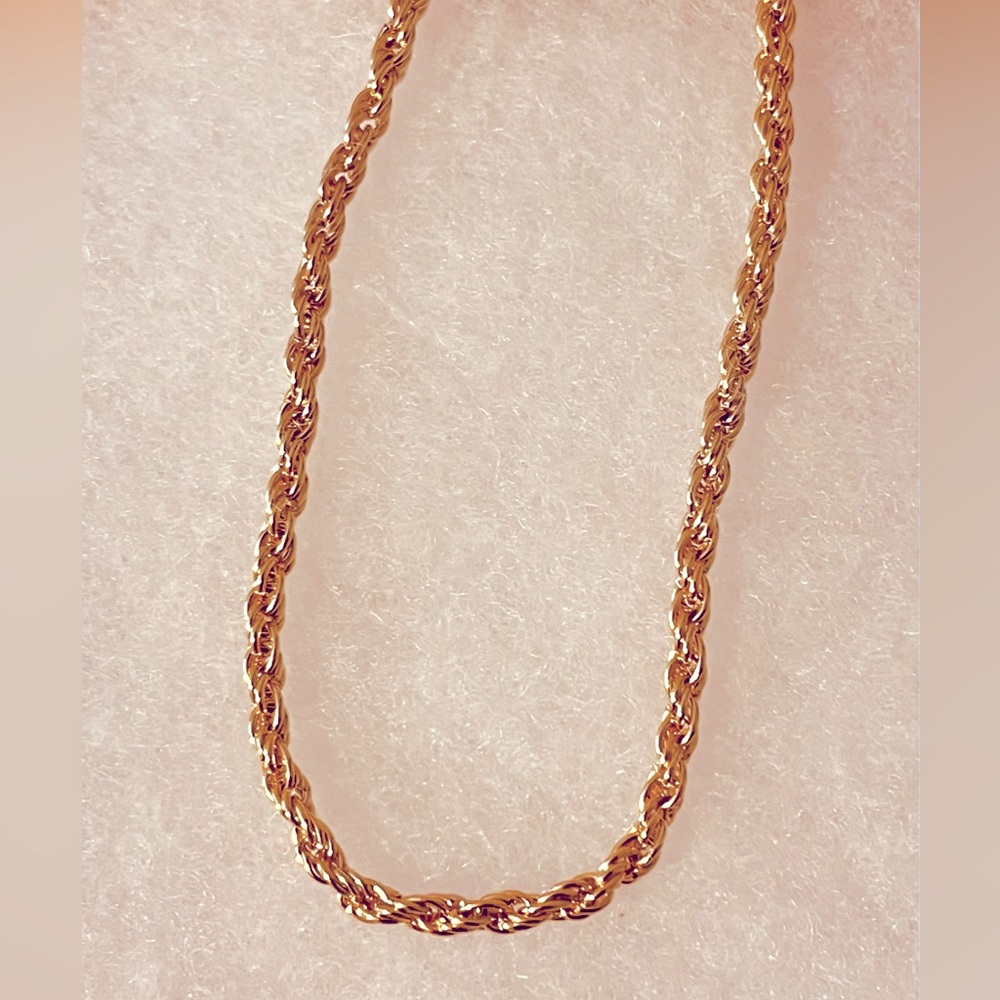 Elegant Gold Rope Chain Necklace